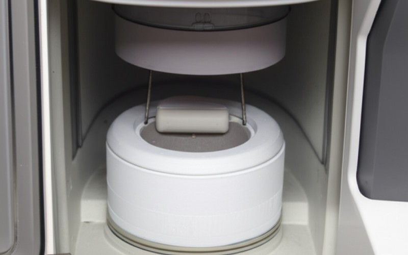 Dental press furnace with a ceramic ingot ready