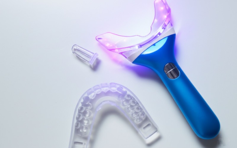 LED teeth whitening kit components