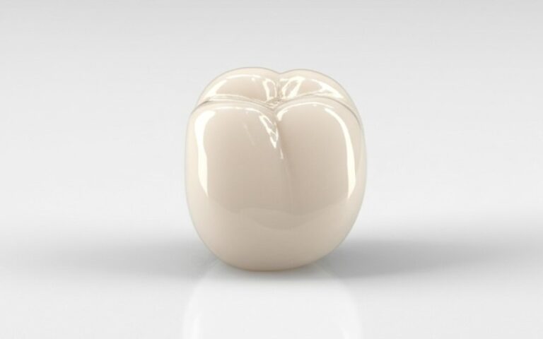 A perfect porcelain dental crown